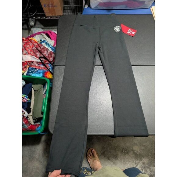 NWT NFL Forever 21 Las Vegas Raiders Team Apparel Black Leggings Size M - Picture 2 of 6